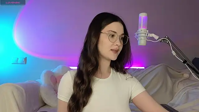 AokiAnna online show from October 7, 5:15 am