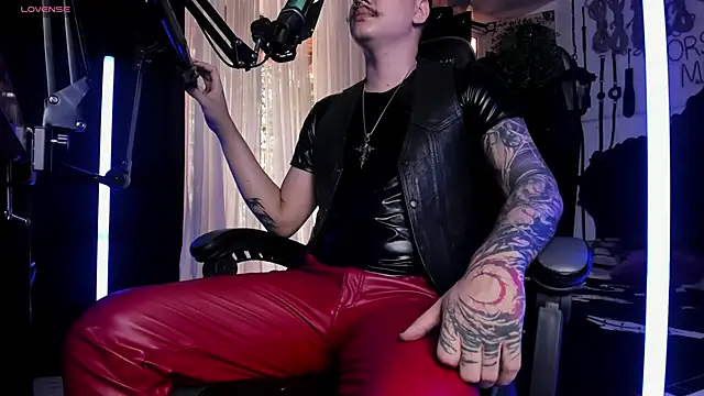 Snapshot of allanhurtss chatting on December 14, 6:52 pm allanhurtss online show from December 14, 6:52 pm