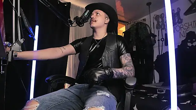 Snapshot of allanhurtss chatting on December 27, 3:59 pm allanhurtss online show from December 27, 3:59 pm