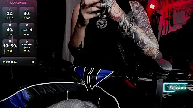 Snapshot of allanhurtss chatting on October 3, 1:30 pm allanhurtss online show from October 3, 1:30 pm