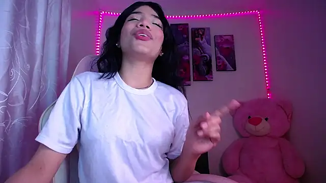 Alissarhys26 online show from February 6, 10:21 pm