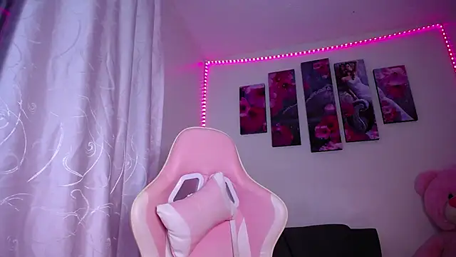 Alissarhys26 online show from February 7, 1:25 am