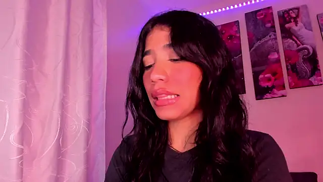 Alissarhys26 online show from March 12, 1:14 am