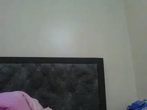 Snapshot of girltotok chatting on November 19, 7:58 pm girltotok online show from November 19, 7:58 pm