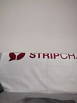 Snapshot of JasmineNoir2 chatting on December 8, 8:47 pm JasmineNoir2 online show from December 8, 8:47 pm