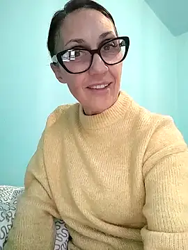 Snapshot of JasmineNoir2 chatting on December 24, 3:26 pm JasmineNoir2 online show from December 24, 3:26 pm