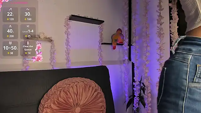 on tefa online show from February 4, 11:38 pm