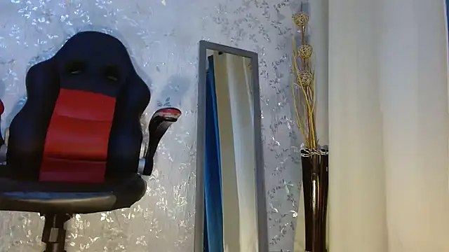 Samantabrown  online show from November 21, 11:20 am