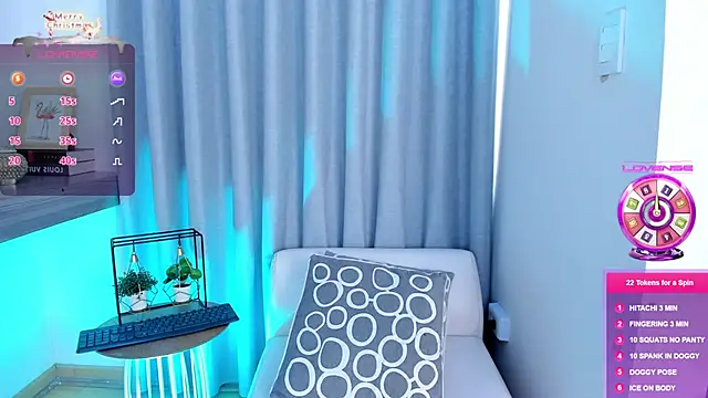 Lucyortiz  online show from December 17, 6:20 pm