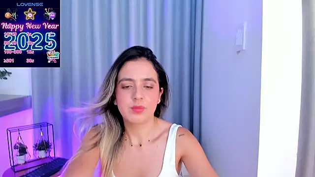 Lucyortiz  online show from January 7, 5:53 pm