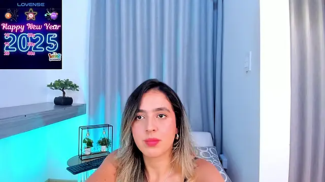 Lucyortiz  online show from January 20, 6:53 pm