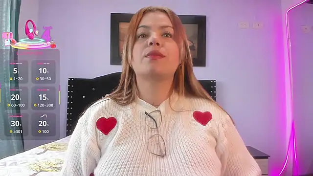 Snapshot of Alexandra_Torress chatting on October 22, 3:56 pm Alexandra Torress online show from October 22, 3:56 pm