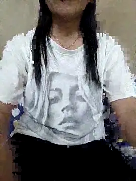 Snapshot of Asian_girl13 chatting on December 14, 8:52 am Asian girl13 online show from December 14, 8:52 am