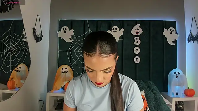 IsabellaGrey19 online show from October 15, 7:25 pm