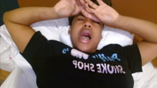 BriannaBrave online show from December 18, 4:42 am