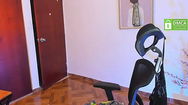 Chanelll Taylorr  online show from January 10, 9:34 am