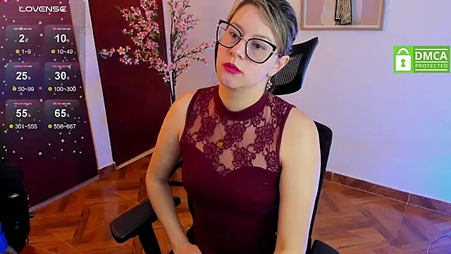 Chanelll Taylorr  online show from March 20, 4:20 pm