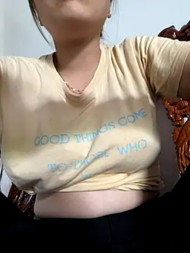 Snapshot of Milk_Mom99 chatting on October 7, 1:36 am Milk Mom99 online show from October 7, 1:36 am