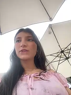 Snapshot of loly-yandere chatting on December 22, 8:25 pm loly-yandere online show from December 22, 8:25 pm