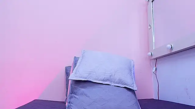 kendal rossi online show from September 14, 12:04 pm