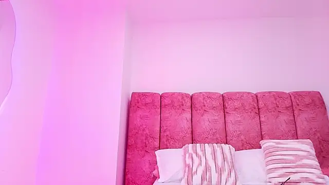 kendal rossi online show from November 10, 11:53 am