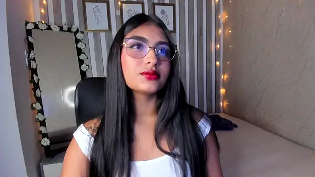 Snapshot of sabrinahimss chatting on March 19, 10:20 pm sabrinahimss online show from March 19, 10:20 pm