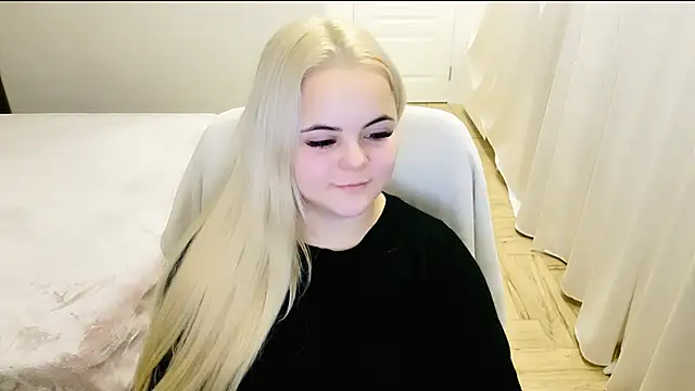 lovely-eyes online show from December 8, 11:51 pm