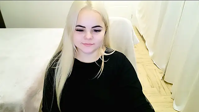 lovely-eyes online show from December 11, 1:58 am