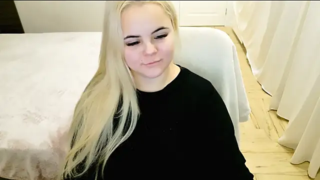 lovely-eyes online show from December 19, 11:14 pm