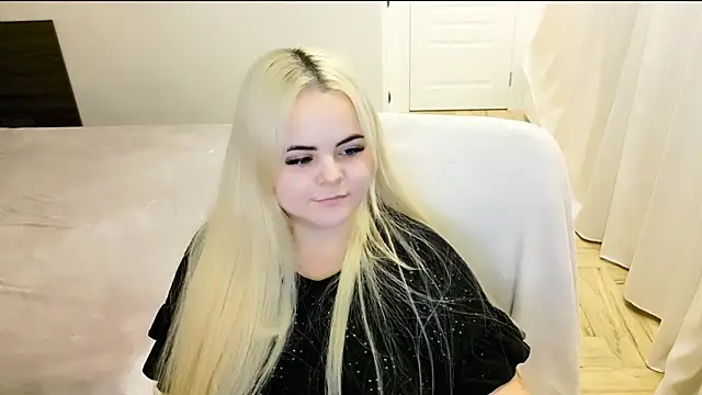 lovely-eyes online show from January 7, 11:35 pm