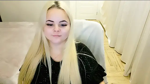 lovely-eyes online show from January 11, 3:23 am