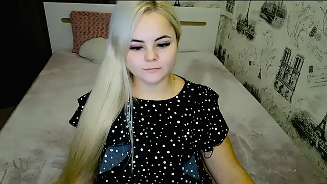 lovely-eyes online show from November 8, 7:01 pm