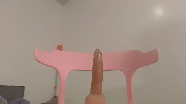 Snapshot of Kitty_Mifl chatting on March 8, 6:10 am Kitty Mifl online show from March 8, 6:10 am