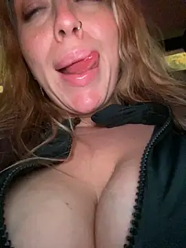 Snapshot of Sweet___Emily chatting on January 5, 8:10 pm Sweet Emily online show from January 5, 8:10 pm