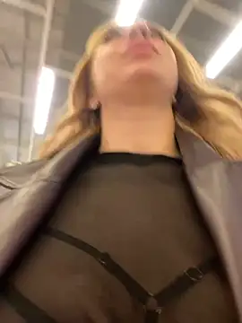 Snapshot of Sweet___Emily chatting on February 8, 2:27 pm Sweet Emily online show from February 8, 2:27 pm