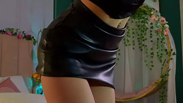 Snapshot of Eva_Natsumi chatting on December 5, 9:06 am Eva Natsumi online show from December 5, 9:06 am