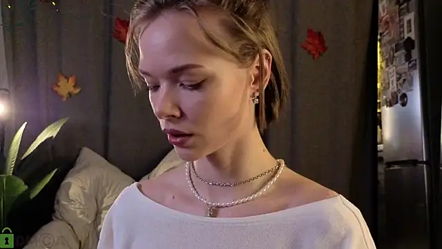 Snapshot of Eva_Natsumi chatting on November 8, 4:51 pm Eva Natsumi online show from November 8, 4:51 pm