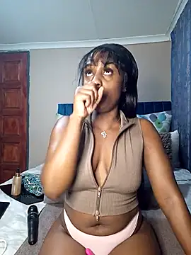 Snapshot of Queen-Chocolate chatting on March 2, 11:20 pm Queen-Chocolate online show from March 2, 11:20 pm