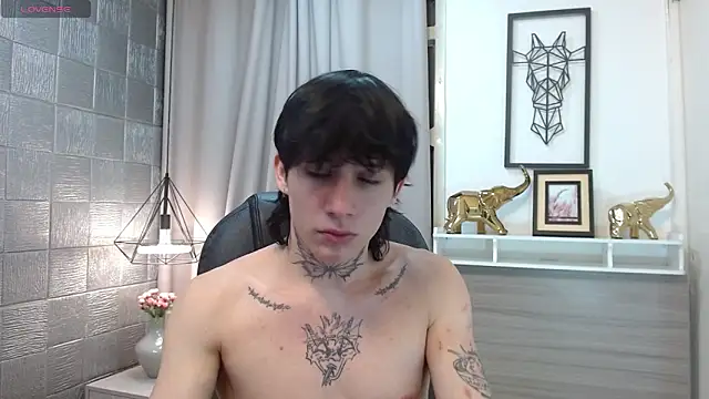 ianCute  online show from December 19, 10:06 pm