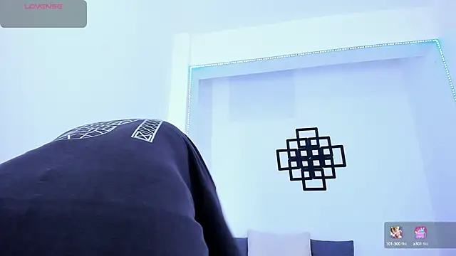 Tinny and Candy online show from September 23, 10:18 am