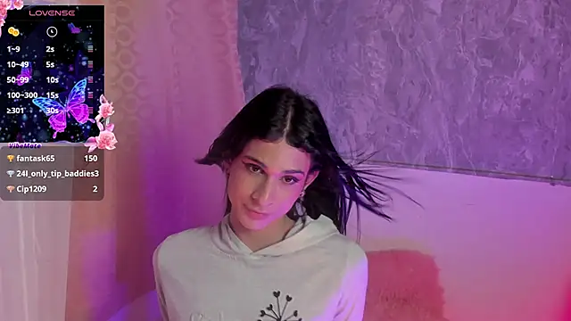 Snapshot of Mara_friendboy699 chatting on December 12, 11:03 pm Mara friendboy699 online show from December 12, 11:03 pm