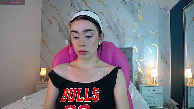 Snapshot of Julieta_De_Los_Angeles chatting on January 30, 3:33 am Julieta De Los Angeles online show from January 30, 3:33 am