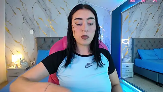 Snapshot of Julieta_De_Los_Angeles chatting on March 10, 3:34 am Julieta De Los Angeles online show from March 10, 3:34 am