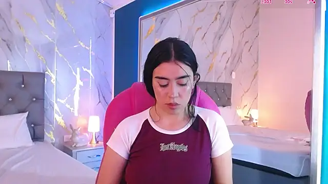 Snapshot of Julieta_De_Los_Angeles chatting on March 11, 10:40 am Julieta De Los Angeles online show from March 11, 10:40 am