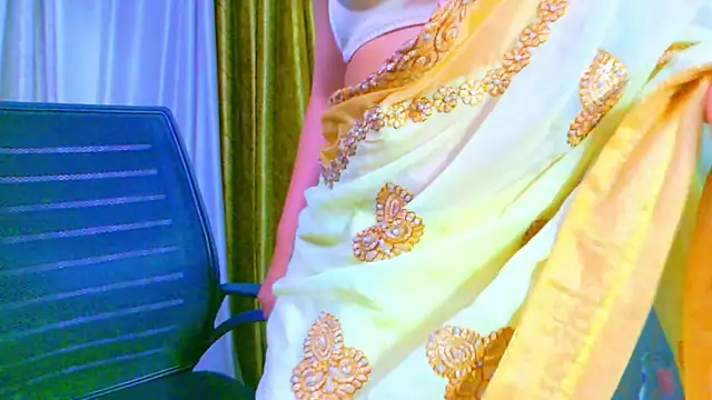 Aashika-Kaur online show from March 8, 4:01 am