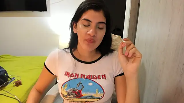 misstoya online show from October 25, 12:07 am