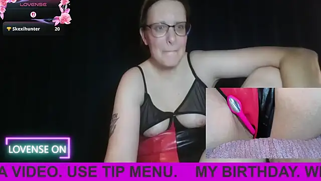 Snapshot of PernillaGirl chatting on September 10, 6:30 pm PernillaGirl online show from September 10, 6:30 pm