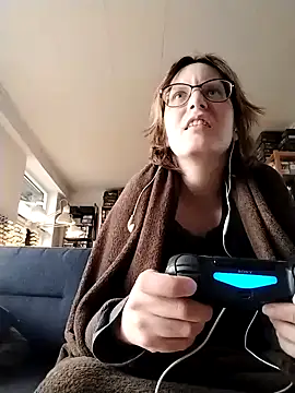 Snapshot of PernillaGirl chatting on October 4, 12:25 pm PernillaGirl online show from October 4, 12:25 pm