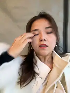 Efangfang online show from December 24, 9:50 am