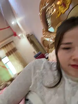 Efangfang online show from February 2, 9:08 am